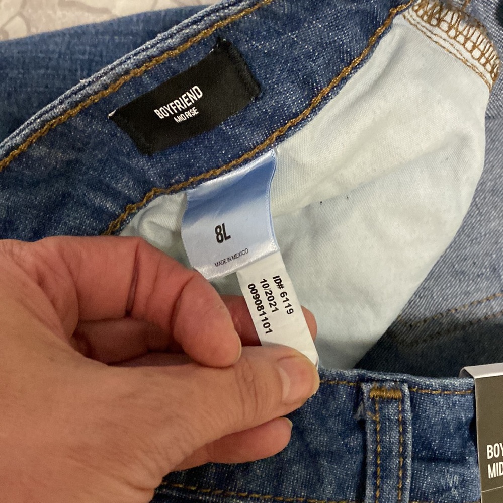Express - Mid Rise Ripped Boyfriend Jeans - Picture 7 of 9
